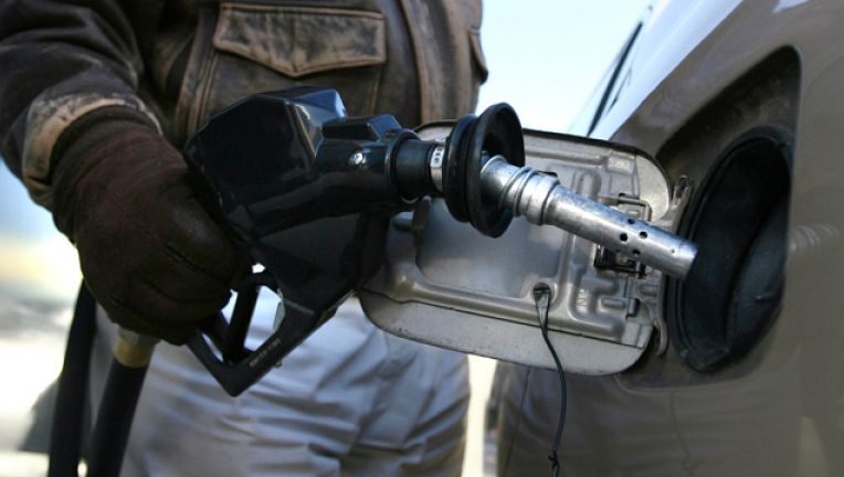 Name: 6413493e-Fill-Car-Gas-Prices-Closeup-Energy.jpg Views: 1273 Size: 39.9 KB