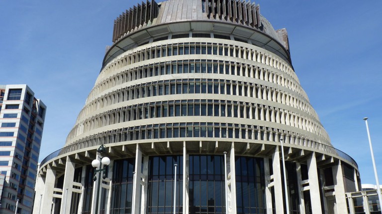 Name: 1279px-beehive_wellington_new_zealand_97.jpg Views: 1373 Size: 96.0 KB